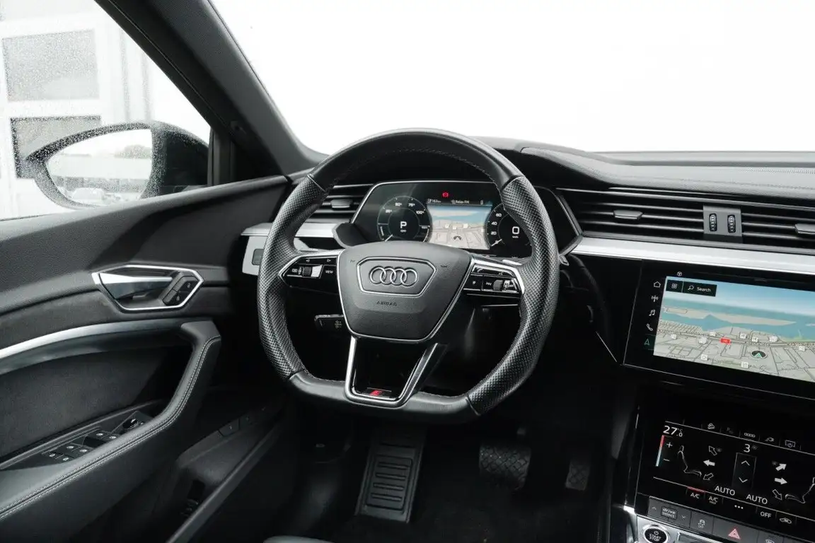 AUDI E-TRON S