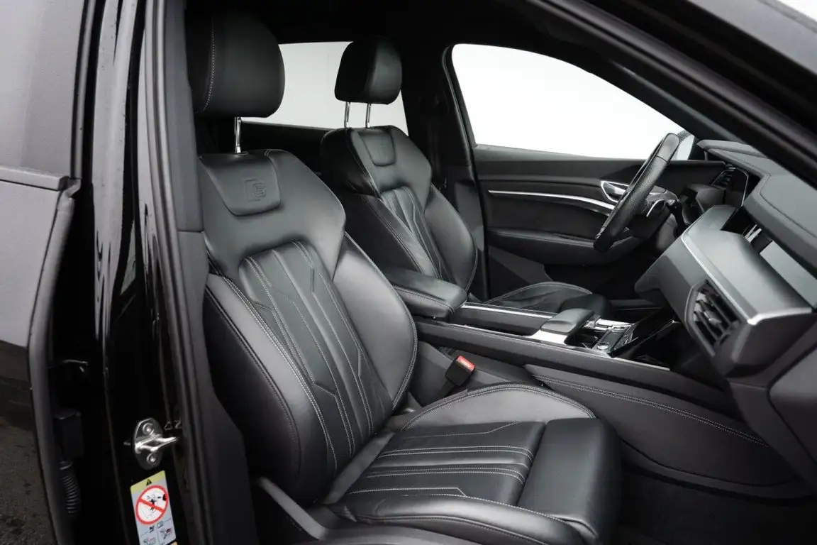 AUDI E-TRON S