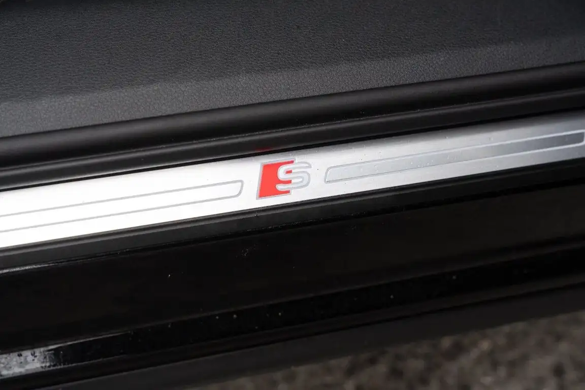 AUDI E-TRON S