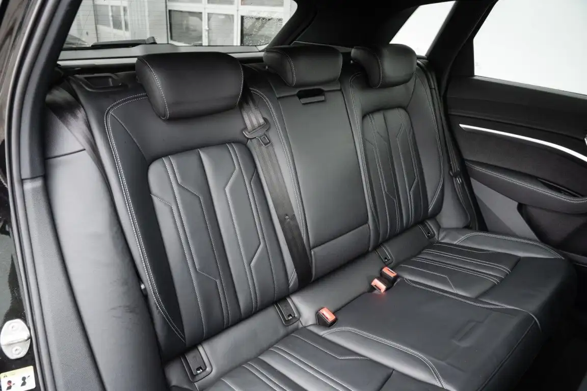 AUDI E-TRON S