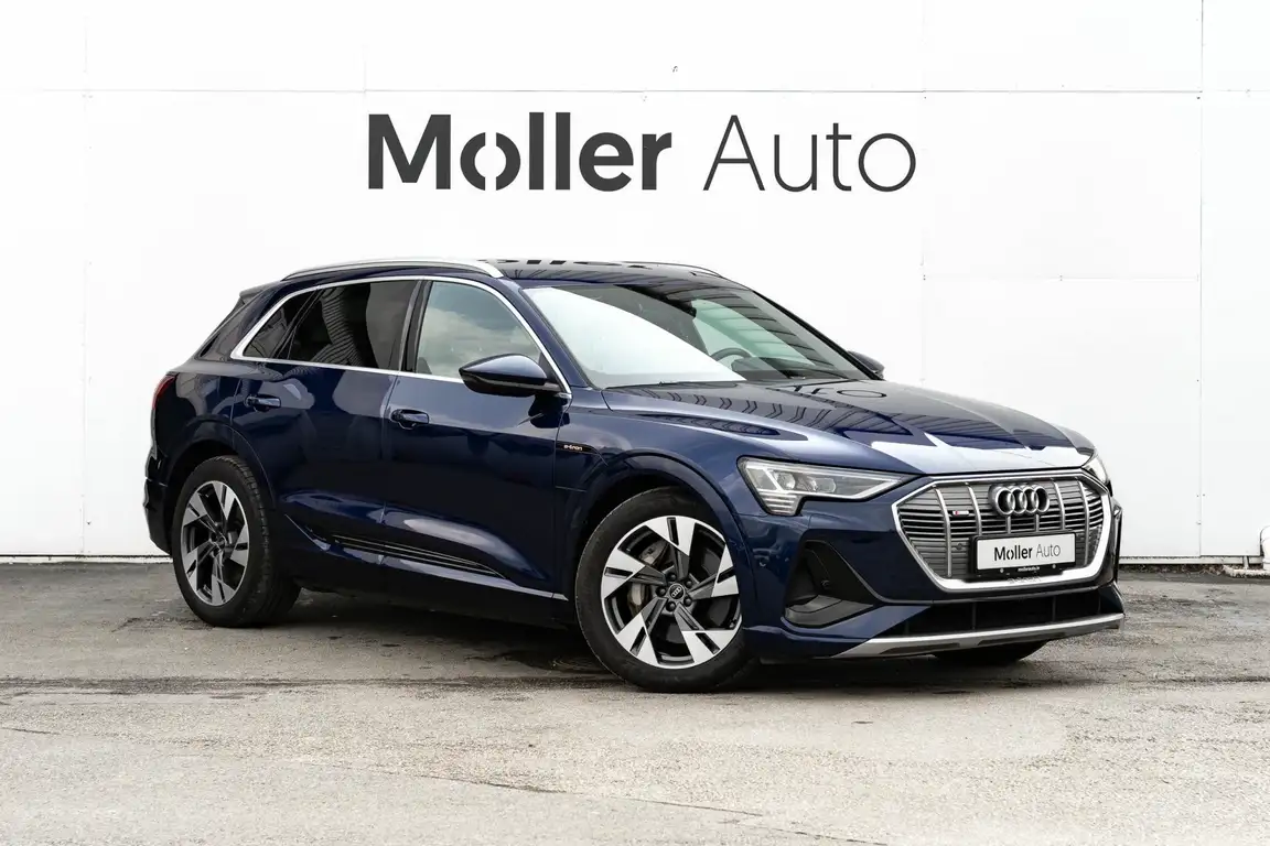 AUDI E-TRON