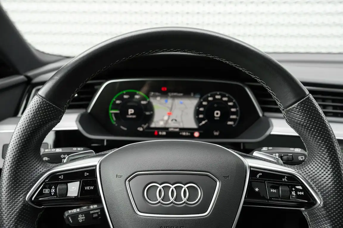 AUDI E-TRON S