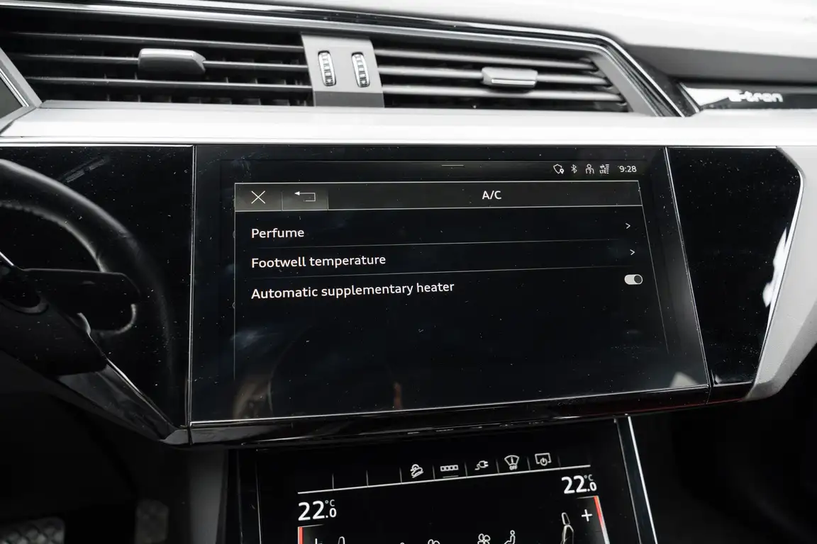 AUDI E-TRON S