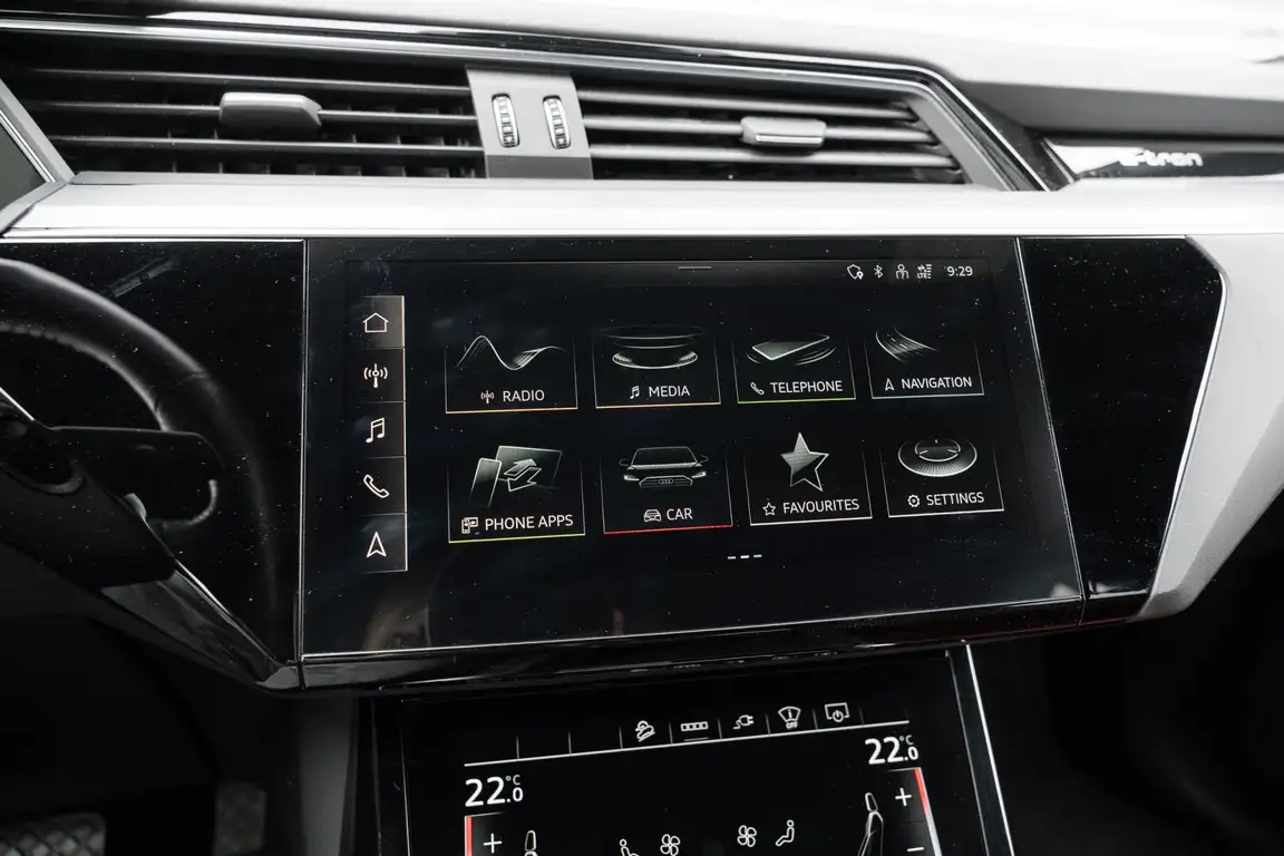 AUDI E-TRON S
