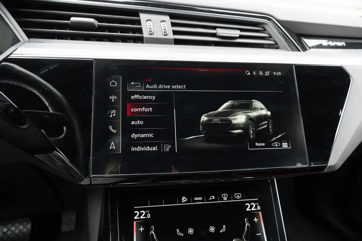 AUDI E-TRON S