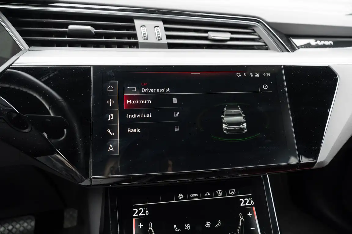 AUDI E-TRON S