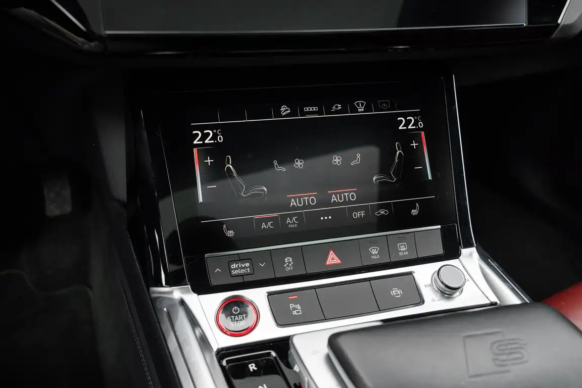 AUDI E-TRON S