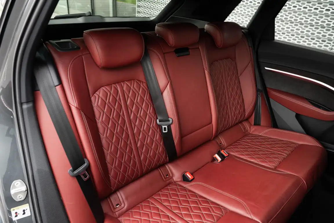 AUDI E-TRON S