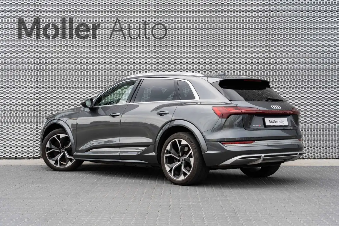 AUDI E-TRON S