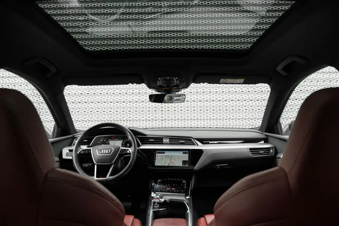 AUDI E-TRON S