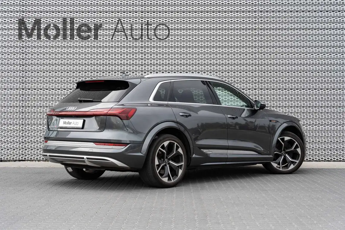 AUDI E-TRON S