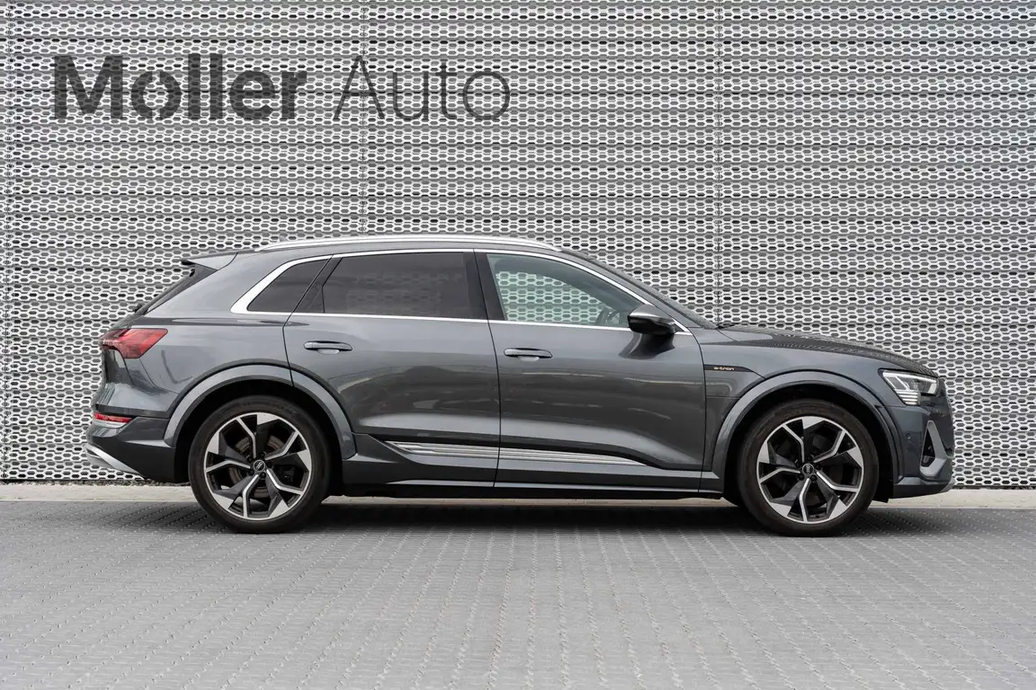 AUDI E-TRON S