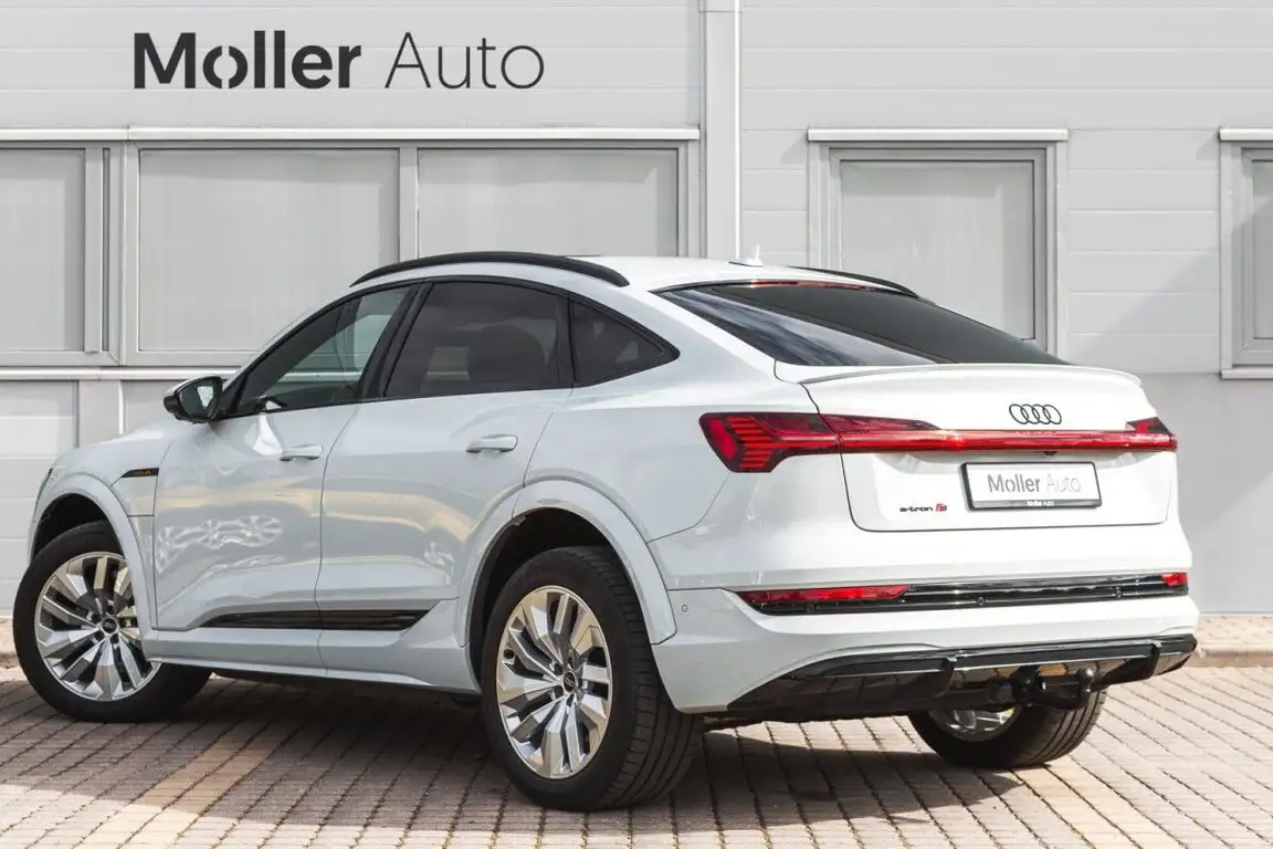 AUDI E-TRON S