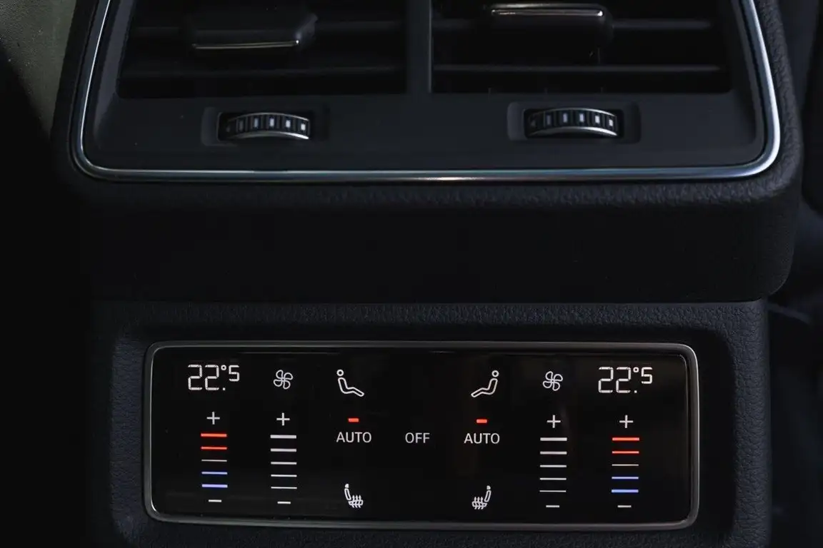 AUDI E-TRON S