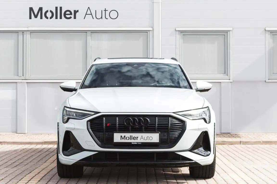AUDI E-TRON S