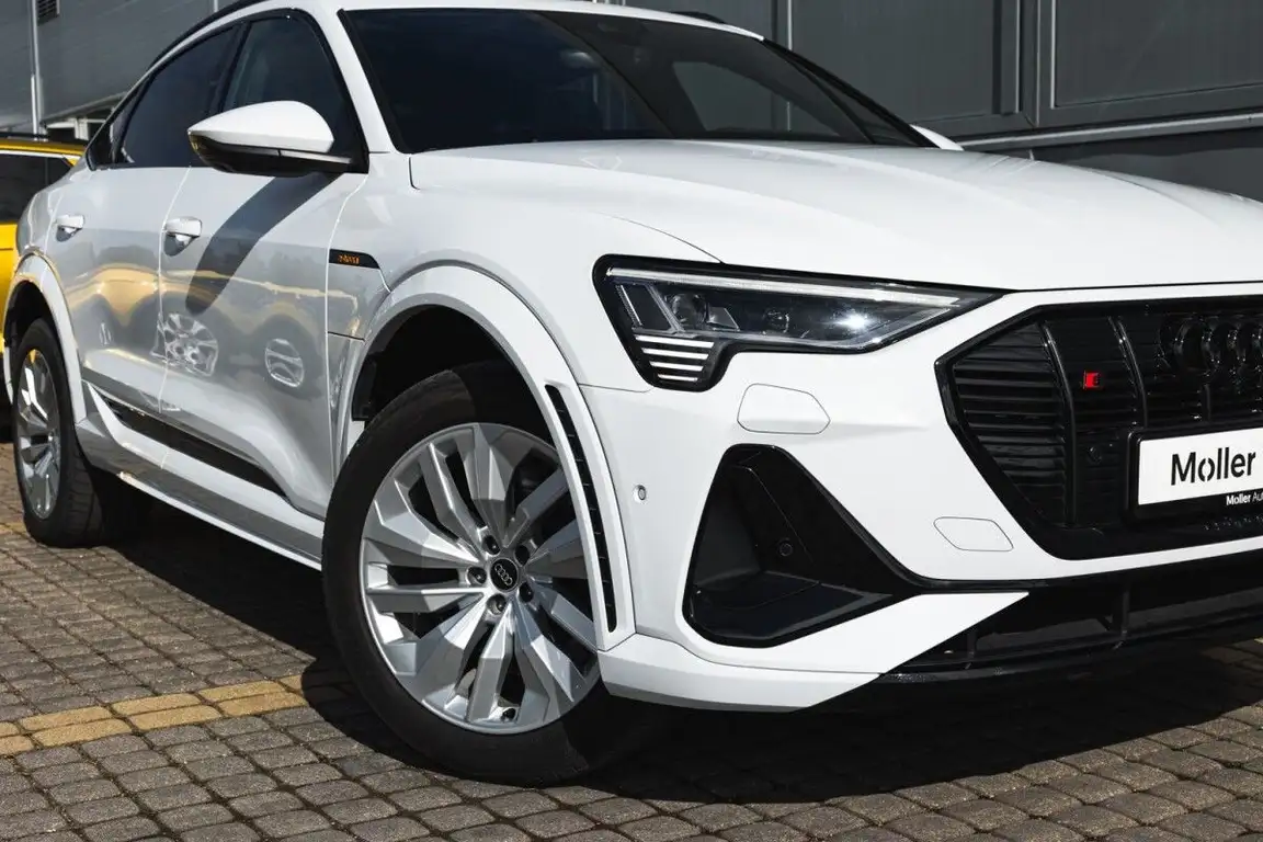 AUDI E-TRON S