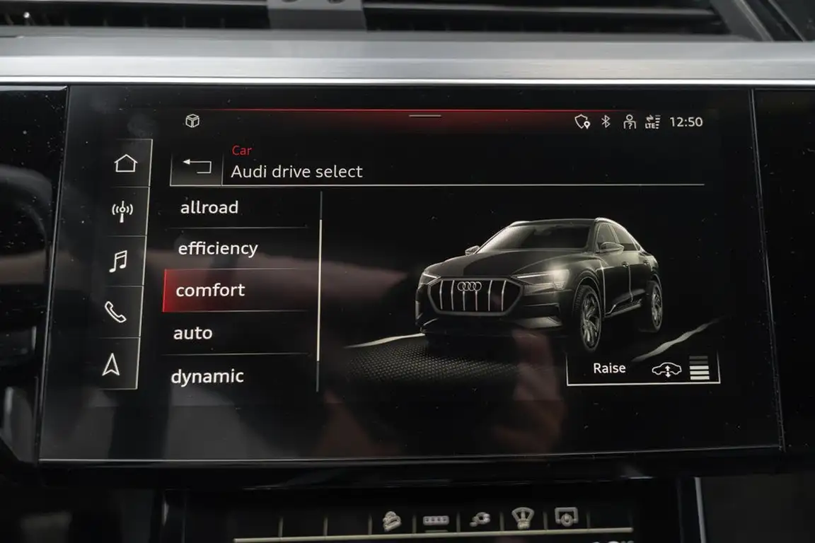 AUDI E-TRON S