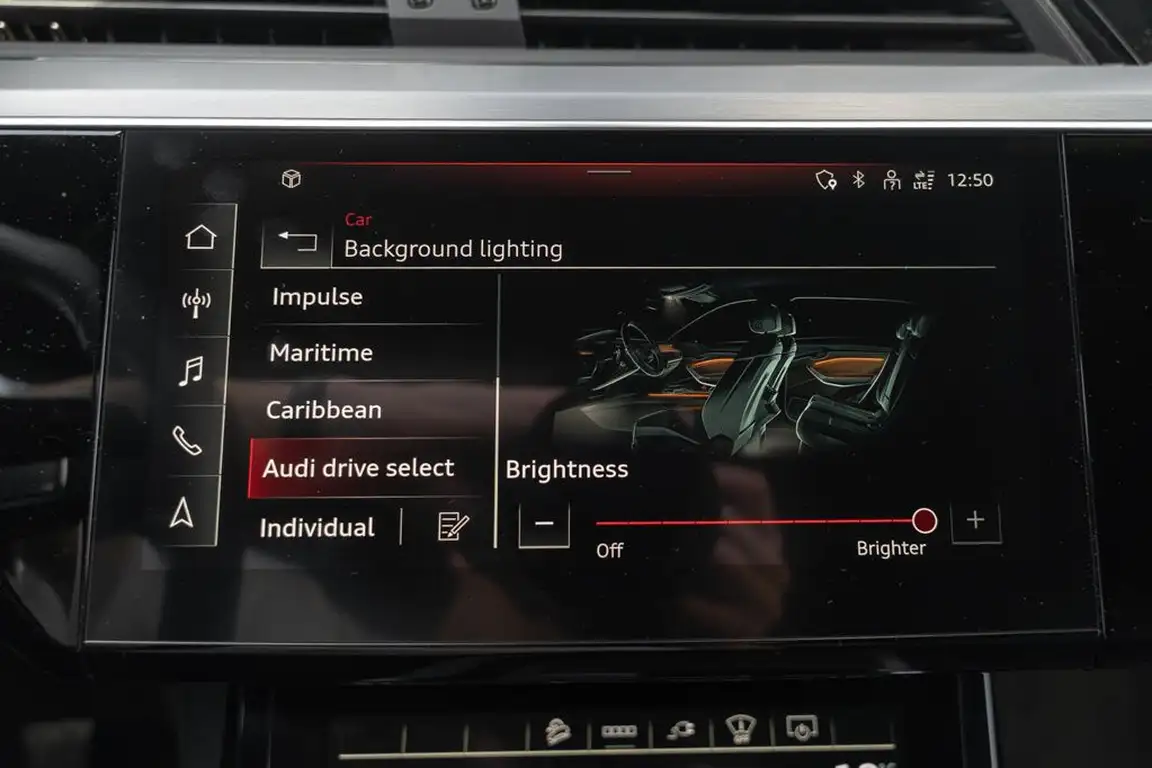AUDI E-TRON S