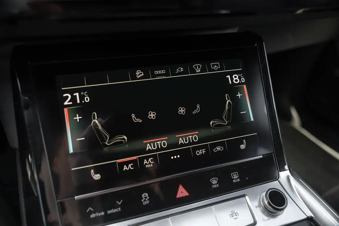 AUDI E-TRON S