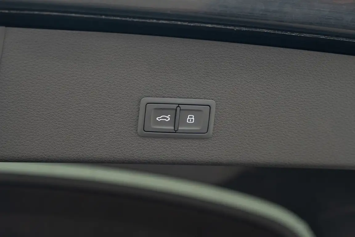 AUDI E-TRON S