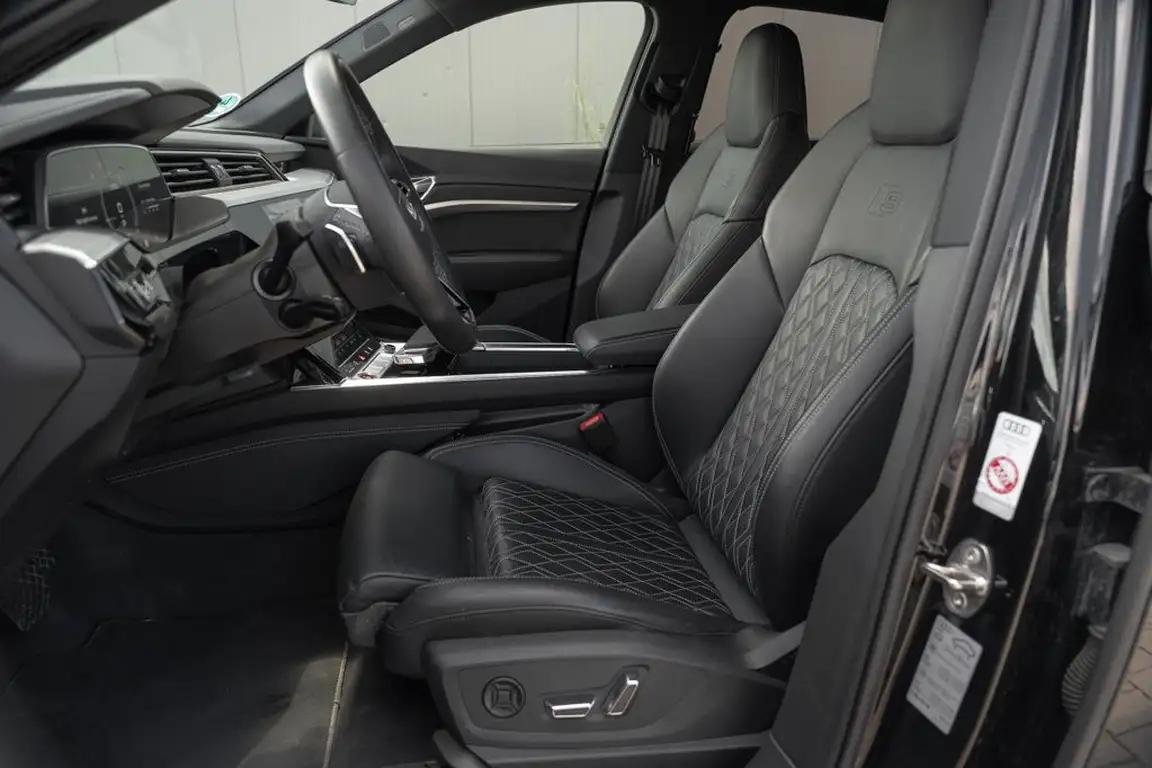 AUDI E-TRON S