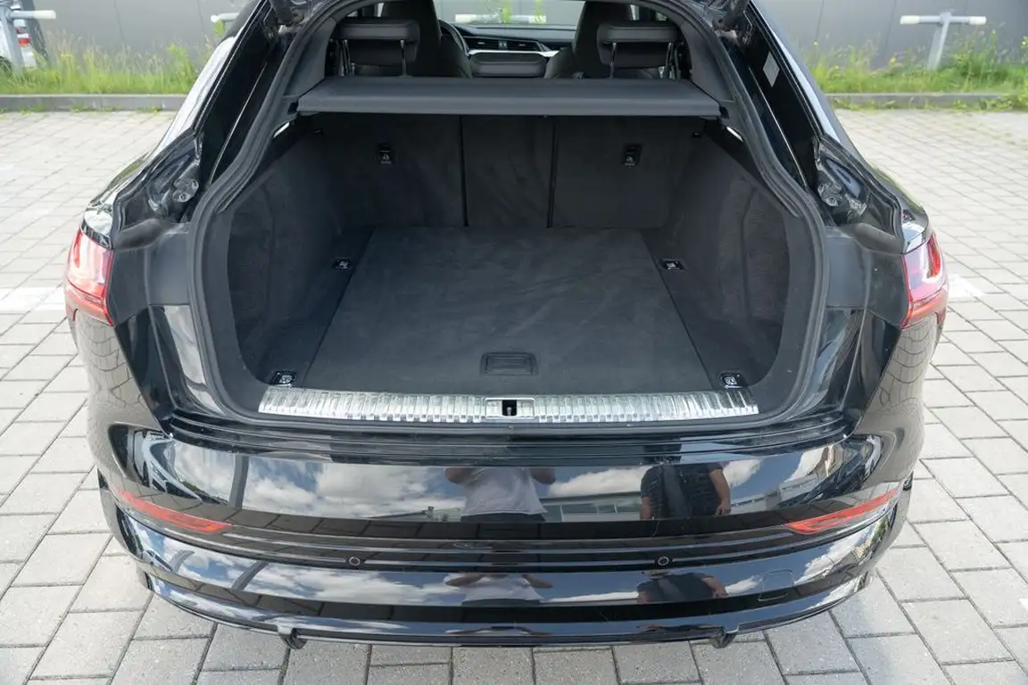 AUDI E-TRON S