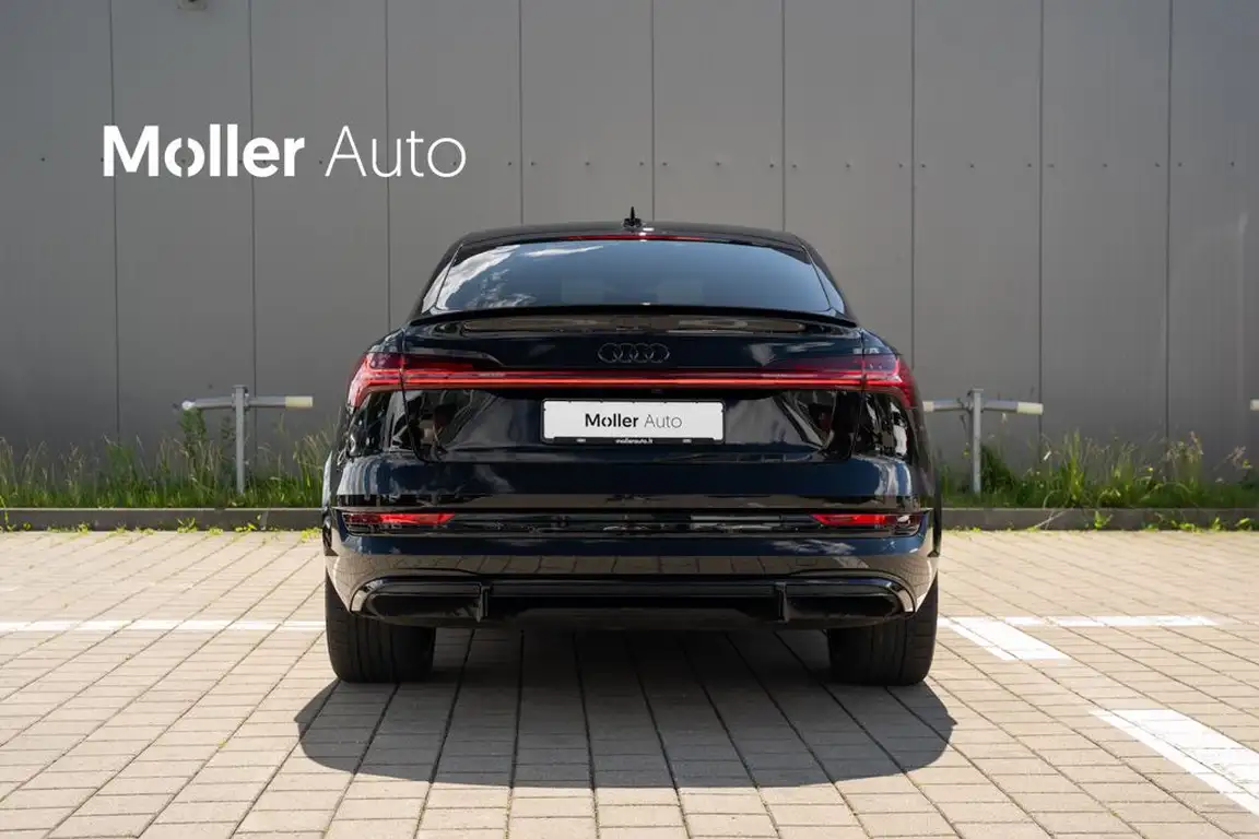 AUDI E-TRON S