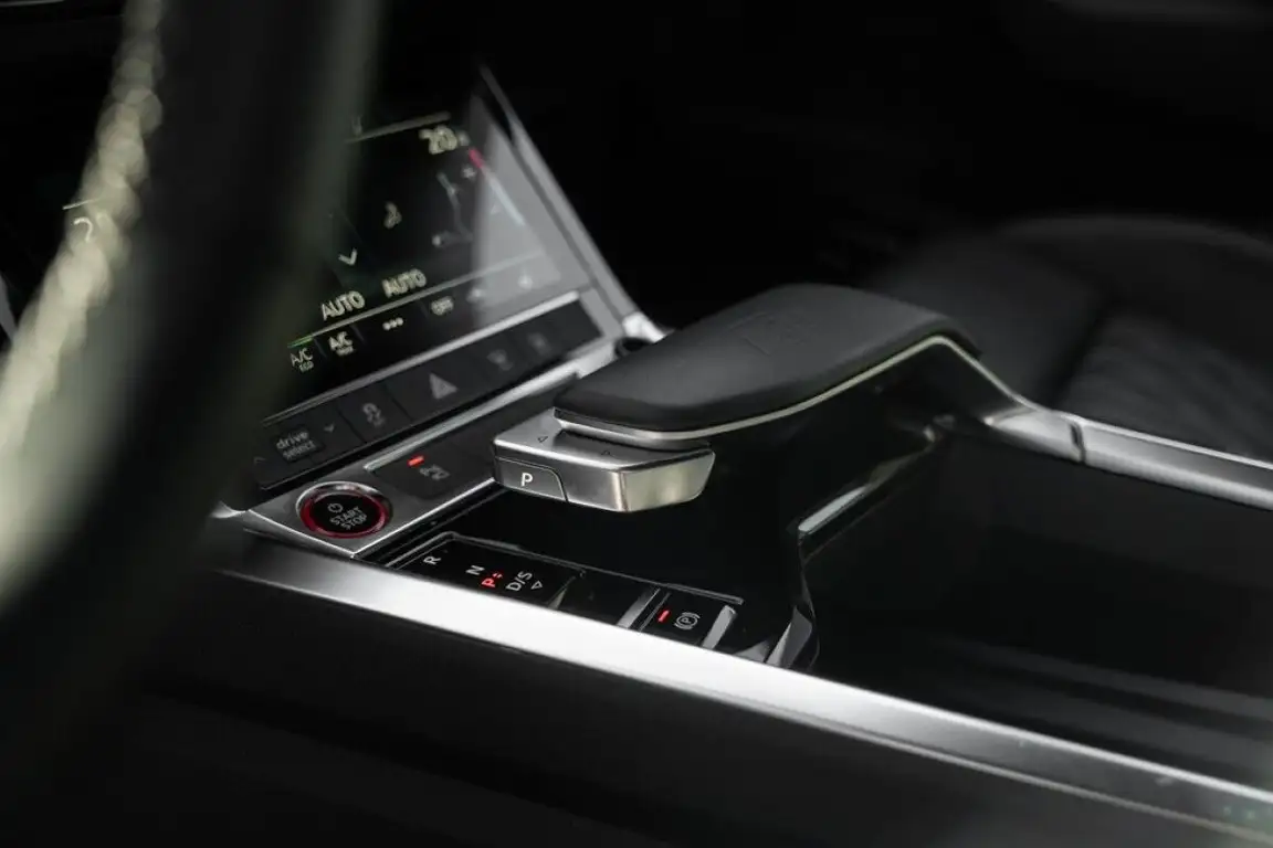 AUDI E-TRON S