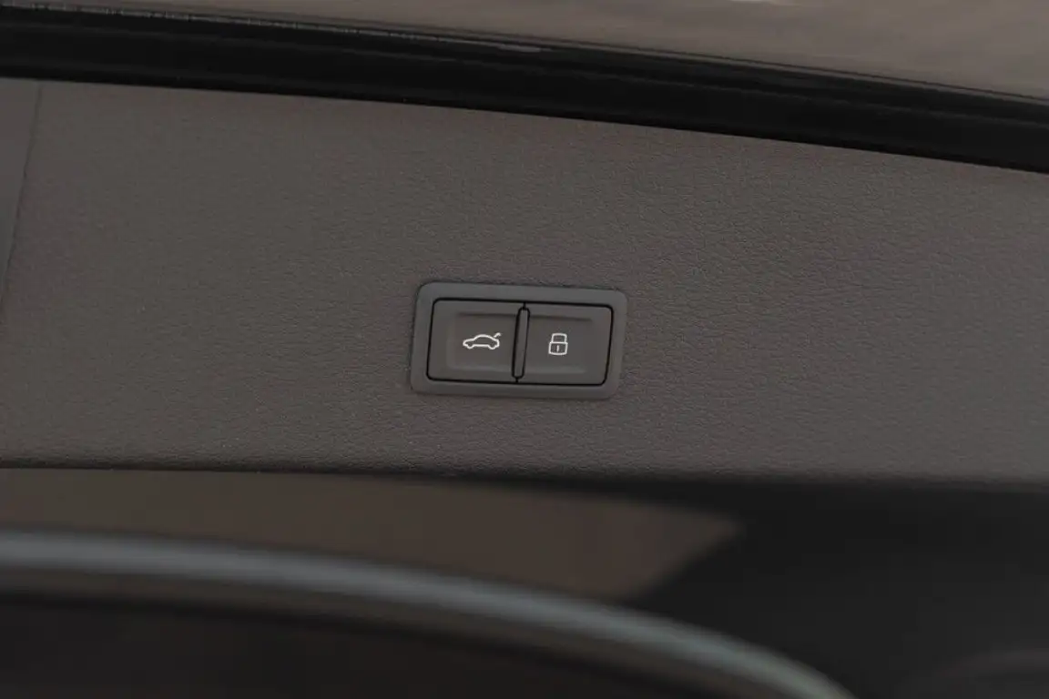 AUDI E-TRON S