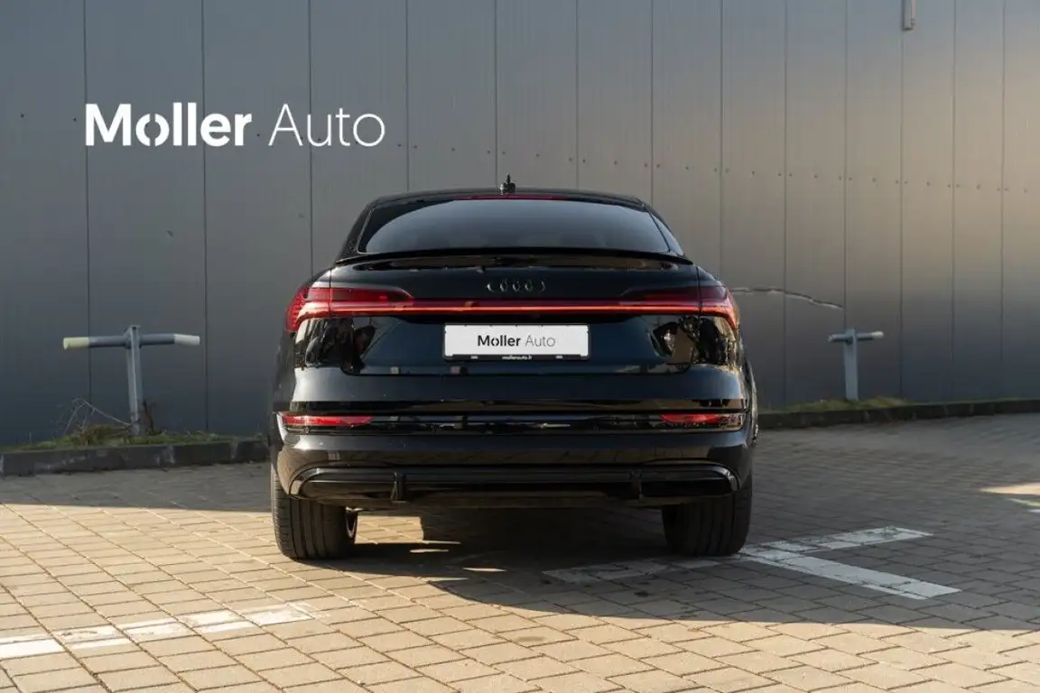 AUDI E-TRON S