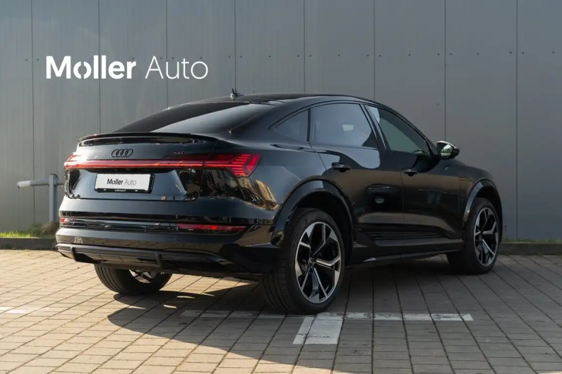 AUDI E-TRON S
