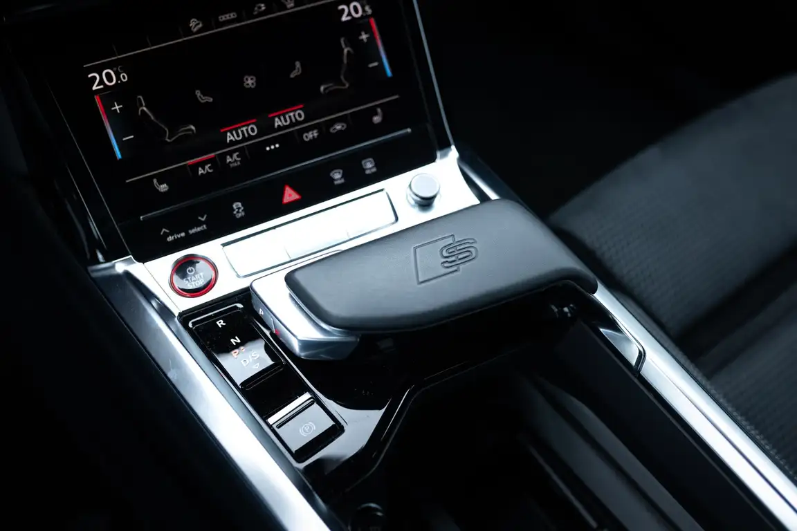AUDI E-TRON S