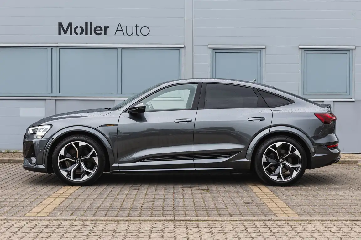 AUDI E-TRON S