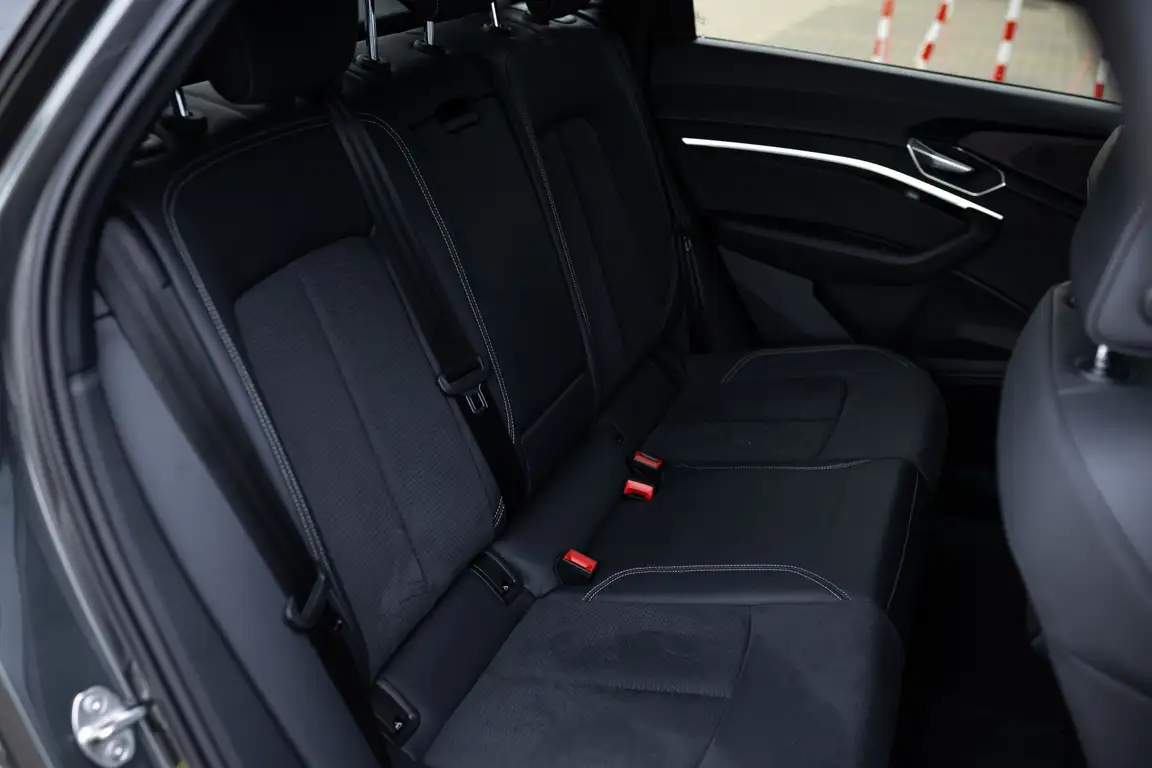 AUDI E-TRON S