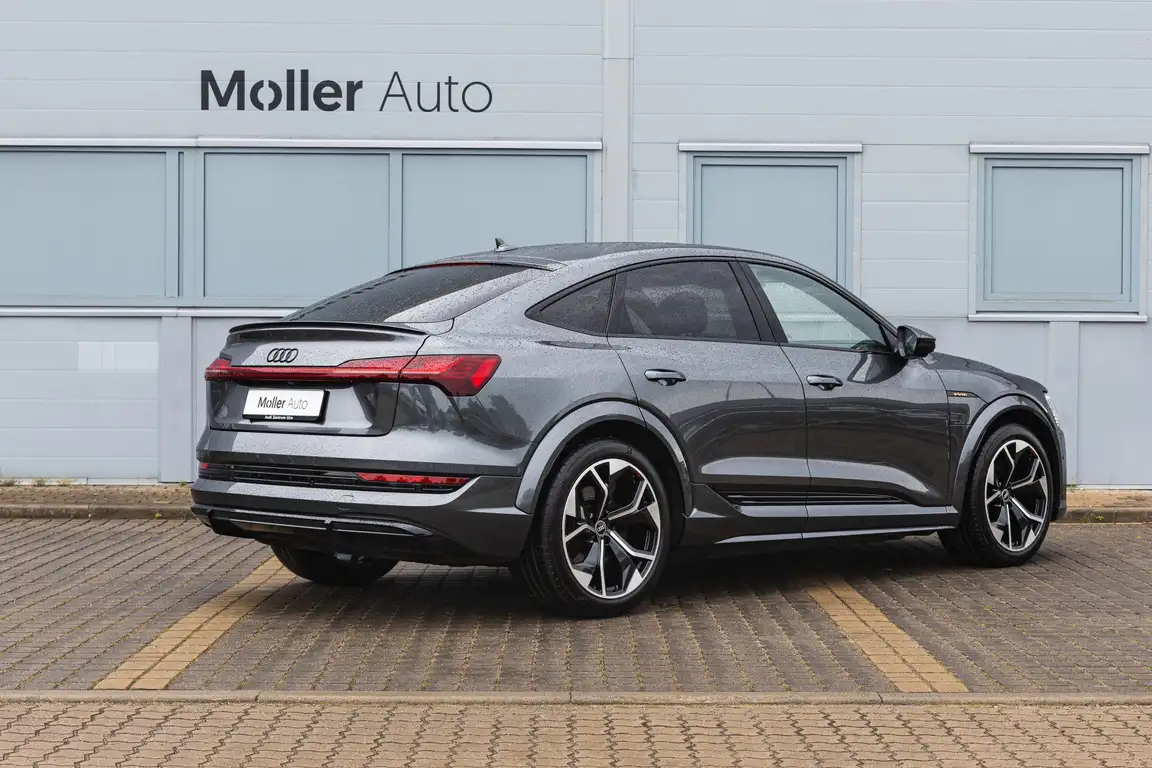 AUDI E-TRON S
