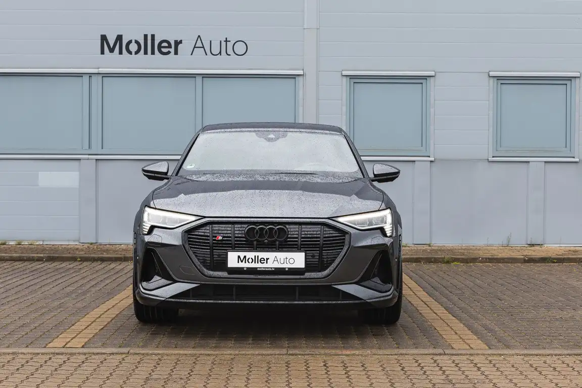 AUDI E-TRON S