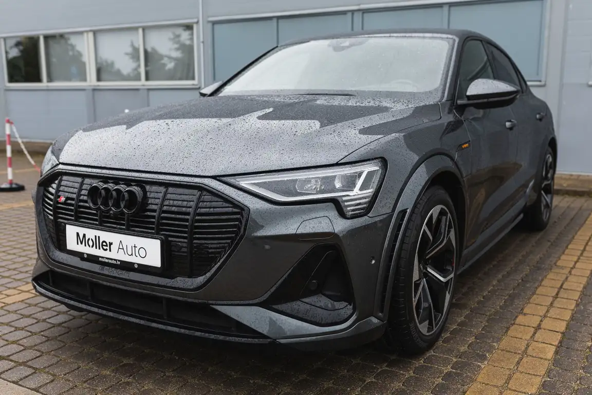 AUDI E-TRON S