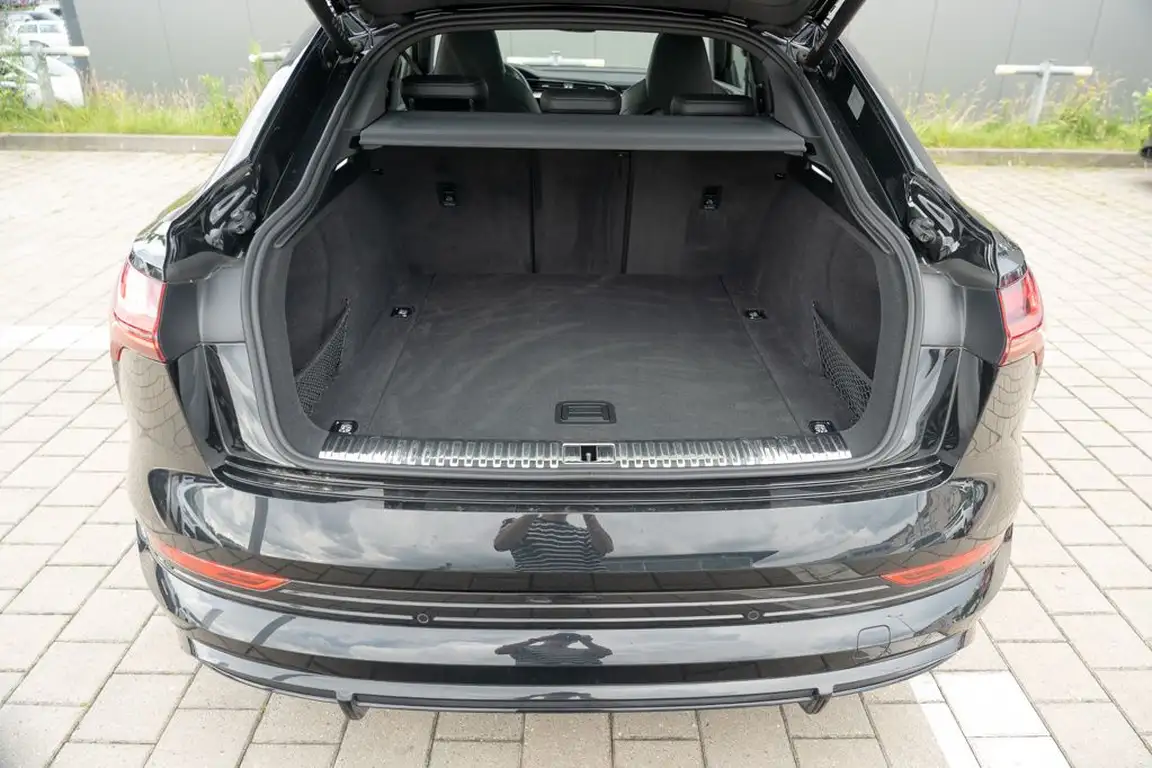 AUDI E-TRON S