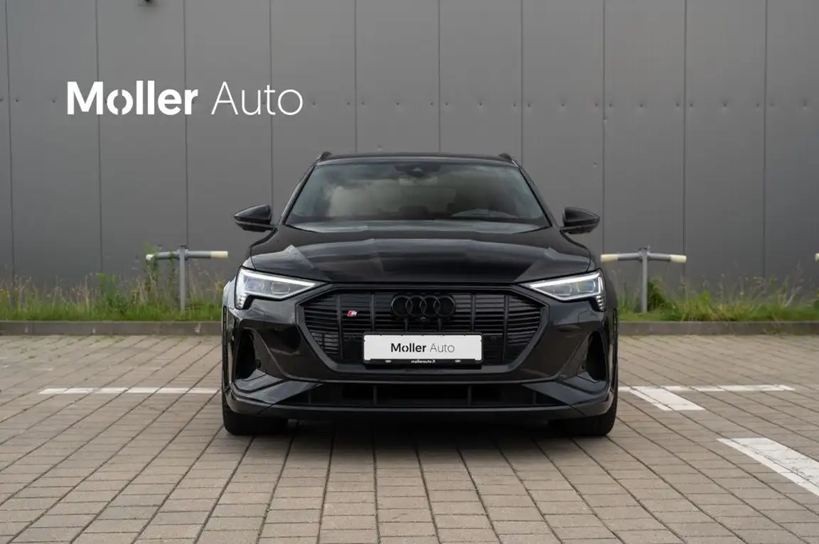 AUDI E-TRON S