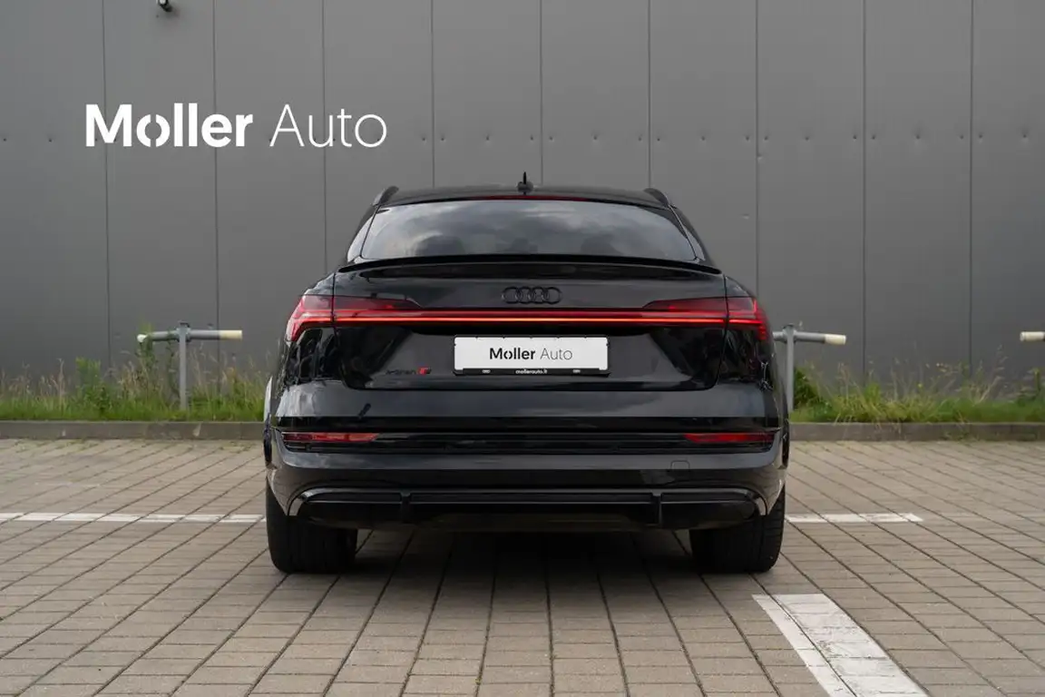 AUDI E-TRON S