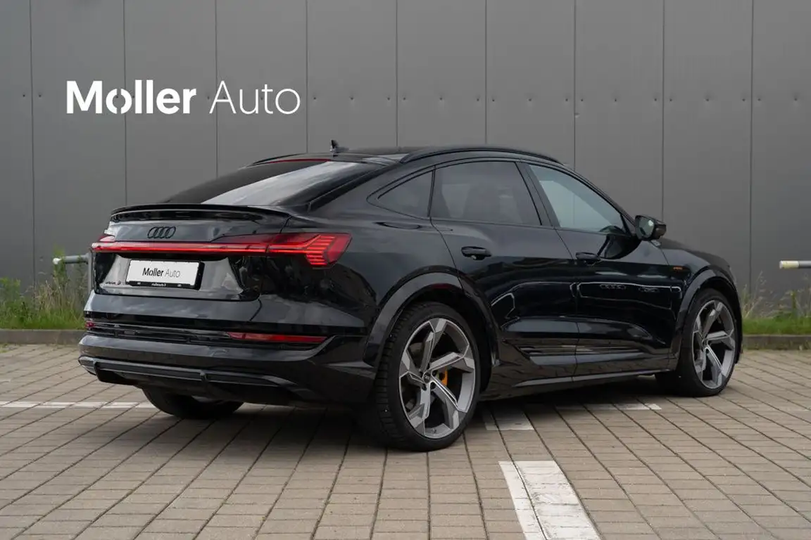 AUDI E-TRON S