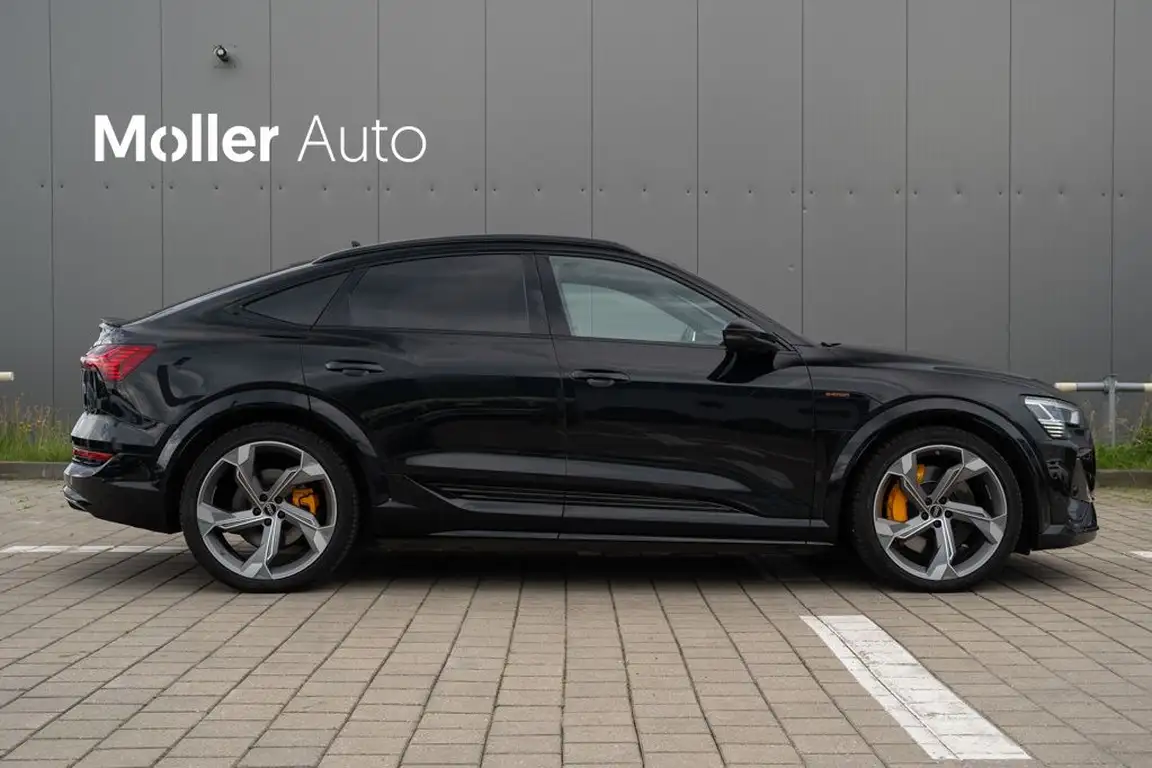 AUDI E-TRON S
