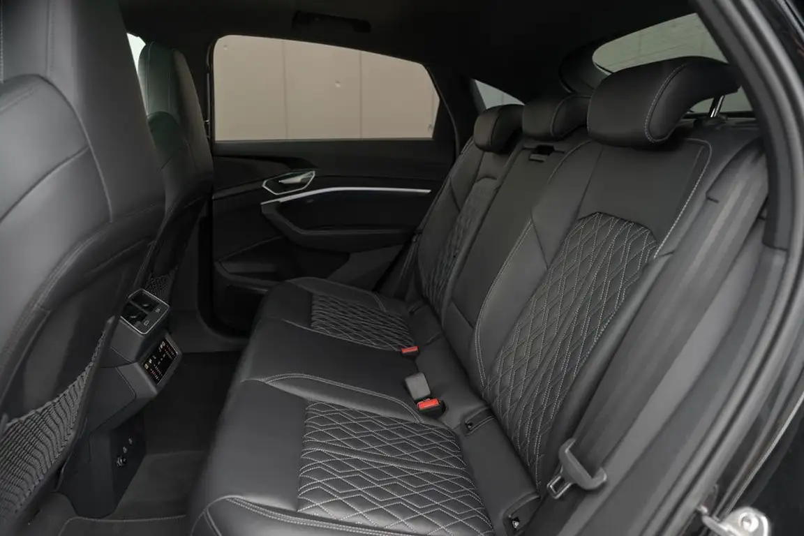 AUDI E-TRON S