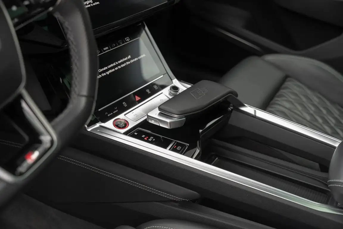 AUDI E-TRON S