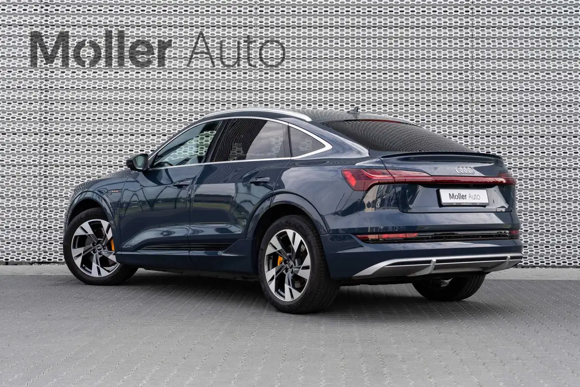 AUDI E-TRON