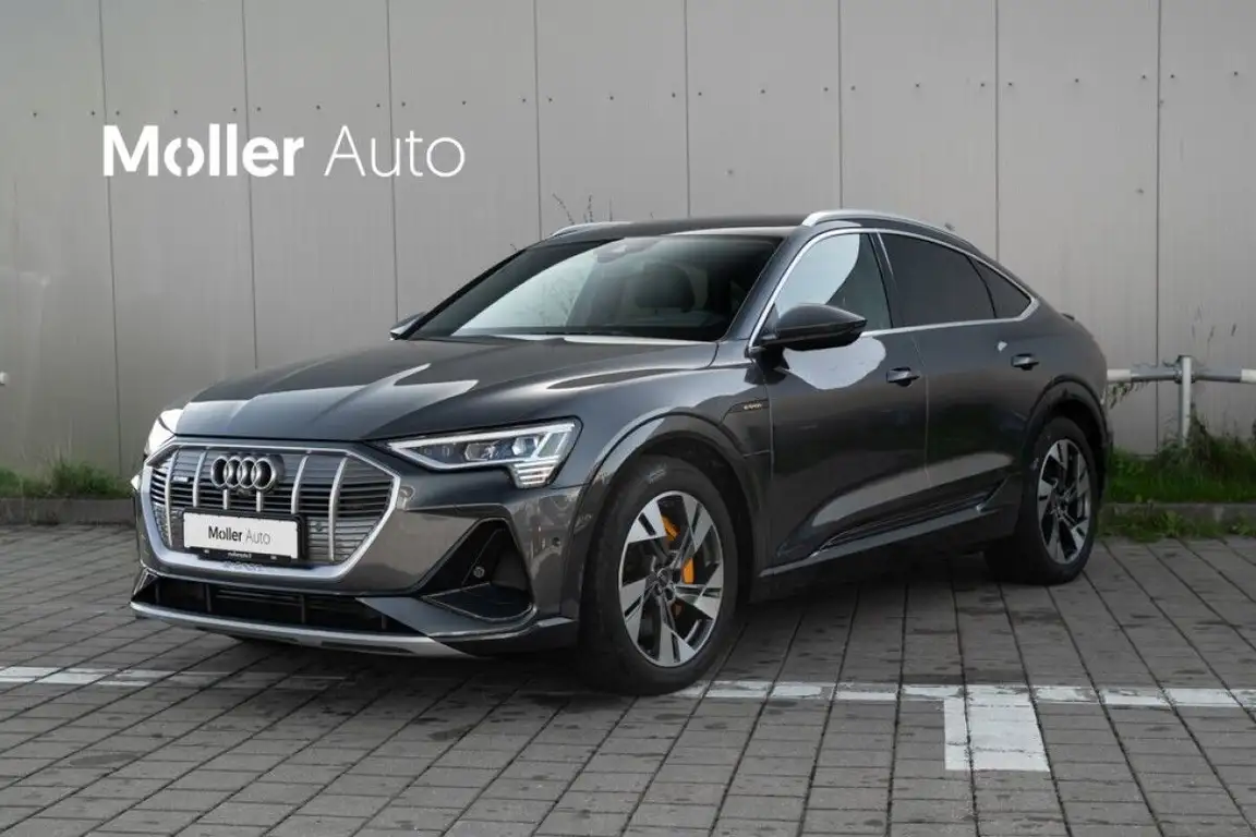 AUDI E-TRON