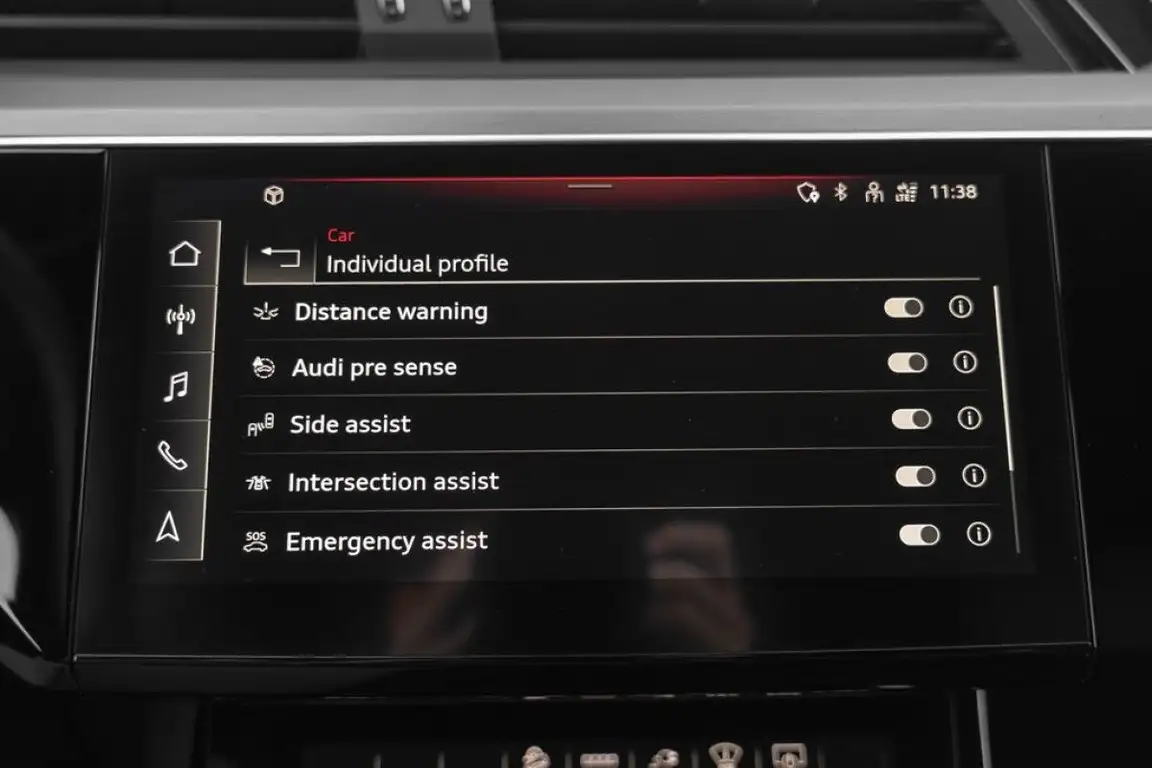 AUDI E-TRON