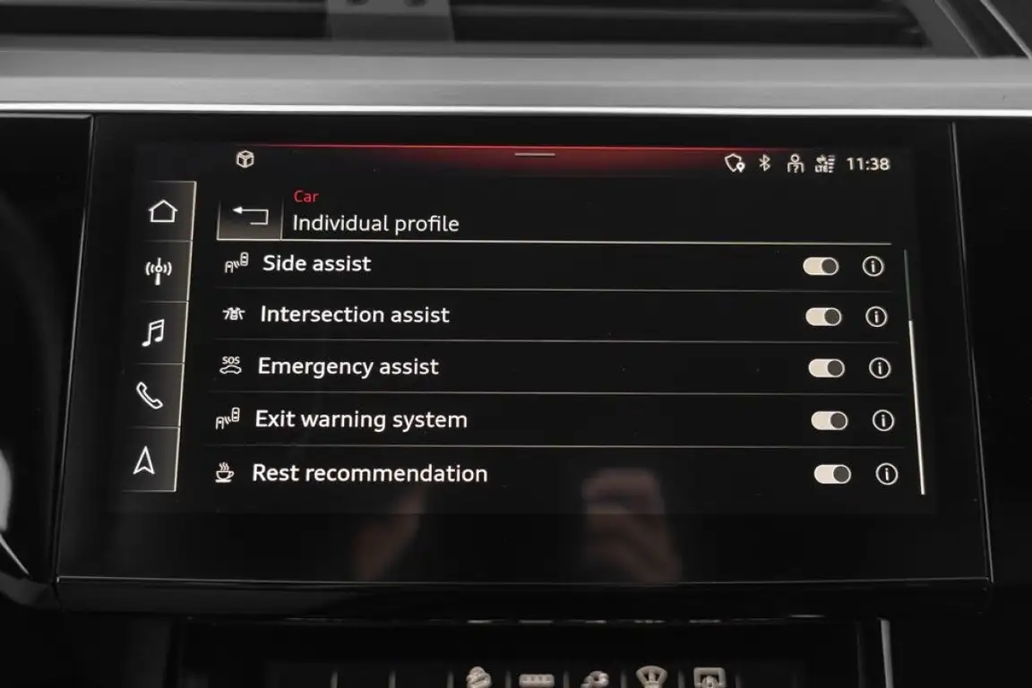 AUDI E-TRON