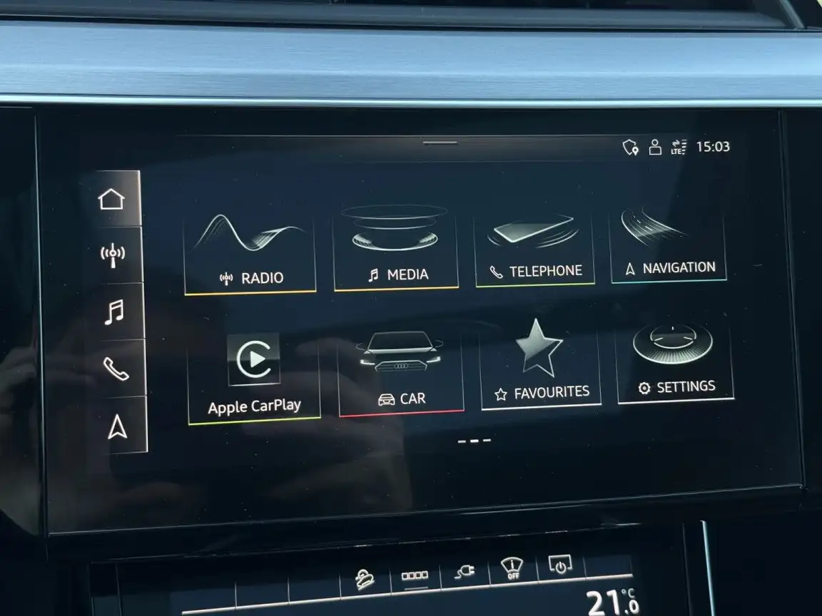 AUDI E-TRON