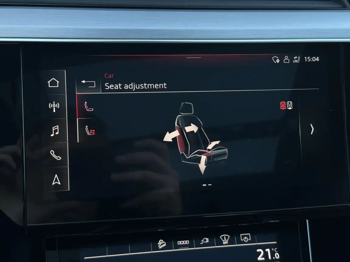 AUDI E-TRON